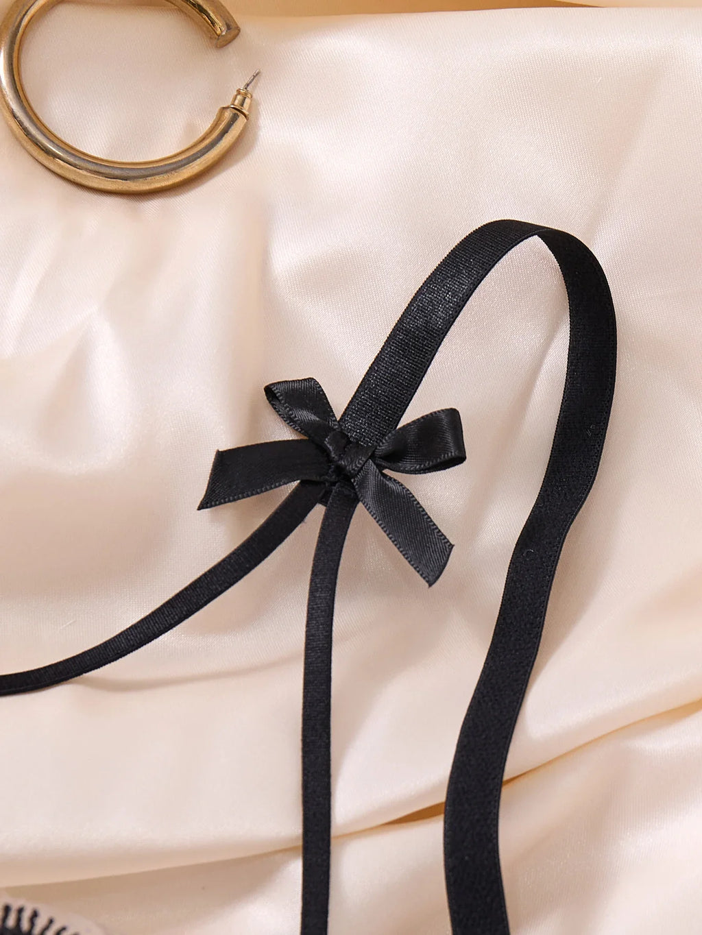 2-piece Black sexy lingerie set, an experience of daily intimate life that is both pure and exudes allure ZA824057