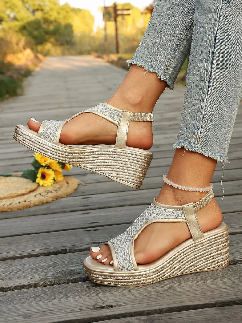 Summer 2026 Round Head Sexy Comfortable Non - Slip Casual Sandals Fashion Light Large Size Wedgeheel Sandals Women