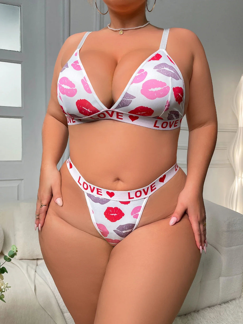 Women's Sexy Lips Print Lingerie Set, French Triangle Cup Bralette & Thong, Plus Size Supportive Side-Smoothing Underwear