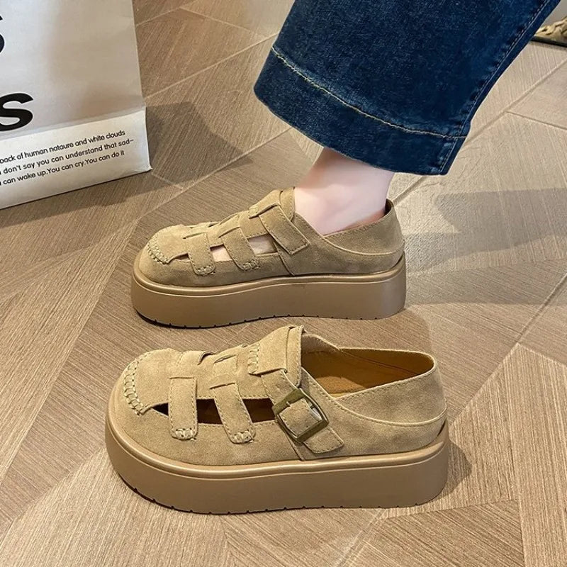 Hollow Breathable Bun Head Sandals Women's Wear 2026 Summer New Fashion Two Wear Thick Soled Beach Sandals Women's Shoes