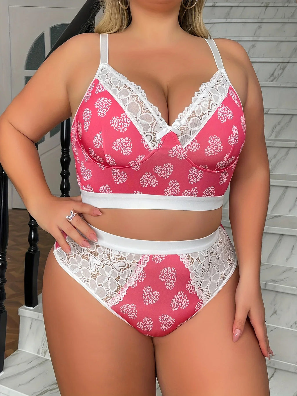 New Arrival Plus Size Ditsy Print Lingerie Set Sexy Minimizer Bra Cami Side Support Thin