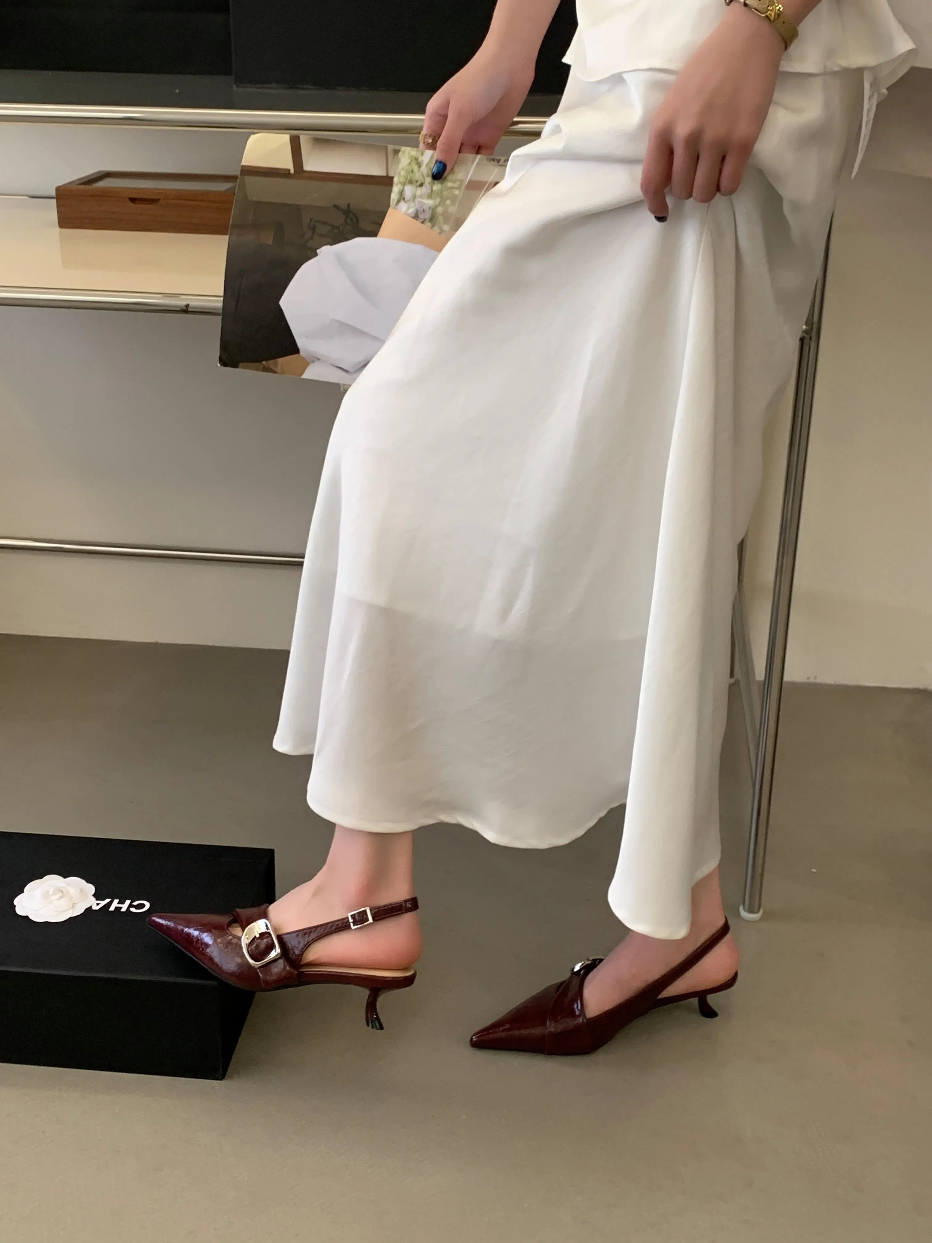 White Thin Heeled Sandals 2026 Women's Low-Heeled Shoes With Strap Brown Summer 2026 New Girls Fashion French OL Single Shoes