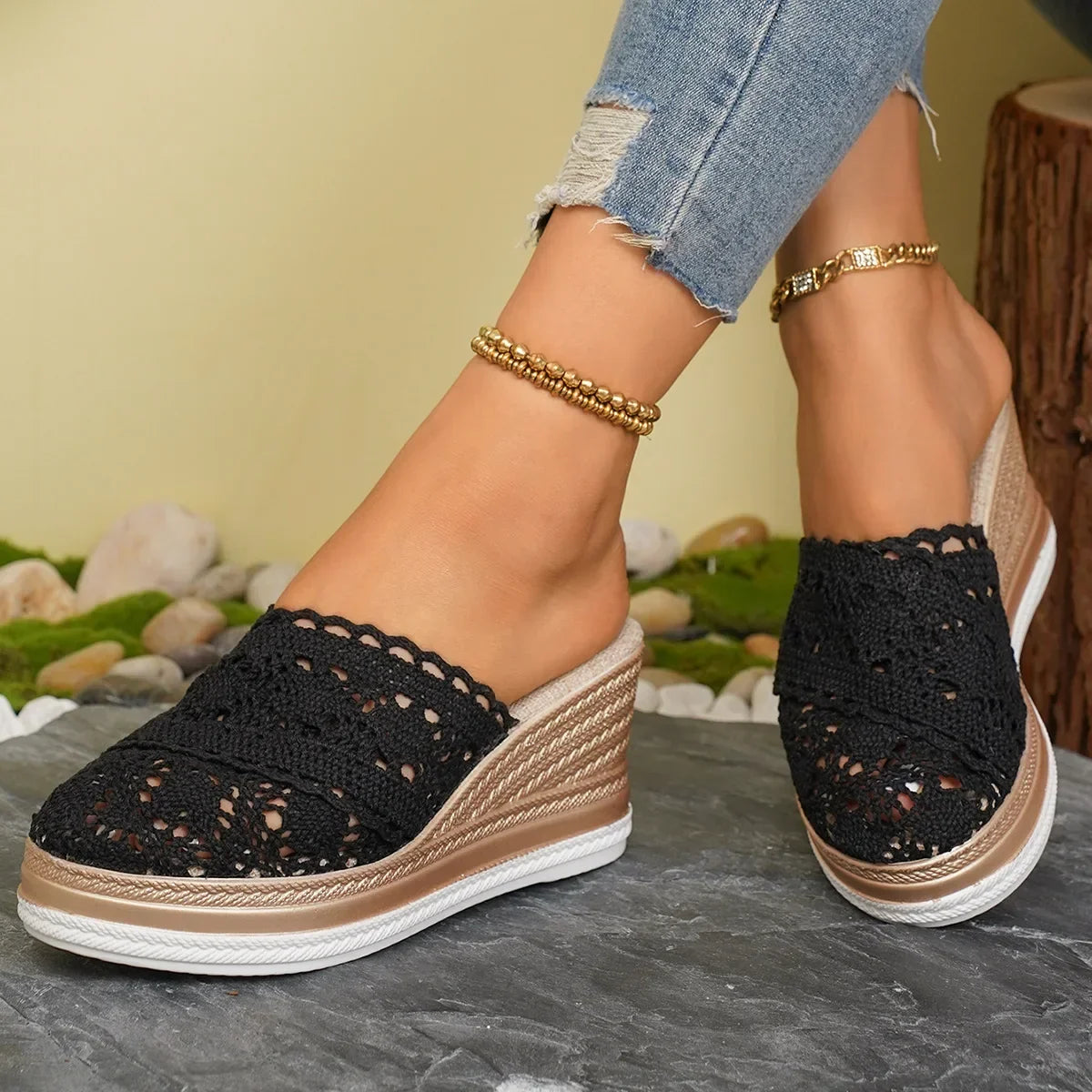Woman Leather 2026 Fashion Wedge Female Large Size Mid-heeled Platform Black New Comfortable Retro Sandals for Women