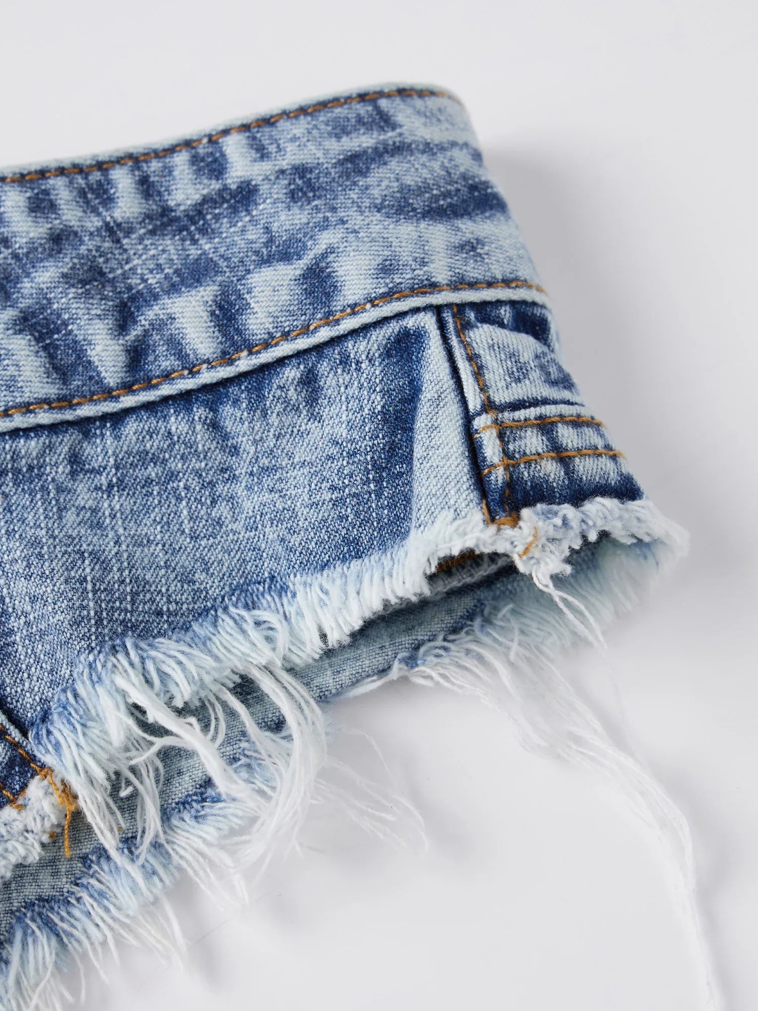 2026 Summer Women's Hot Mini Jean Shorts Low Rise Sexy Denim Shorts Beach Club Party Daily Wear