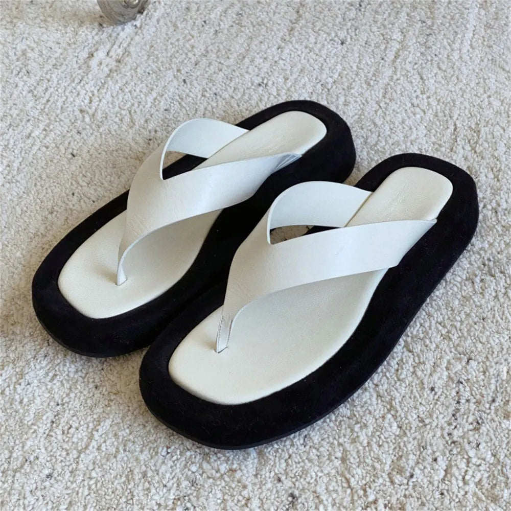2026 New Arrivals Summer Fashion Black Flip Flops Flat Sandals Women Leisure White Slides Shoes Comfy Walking Beach Footwear