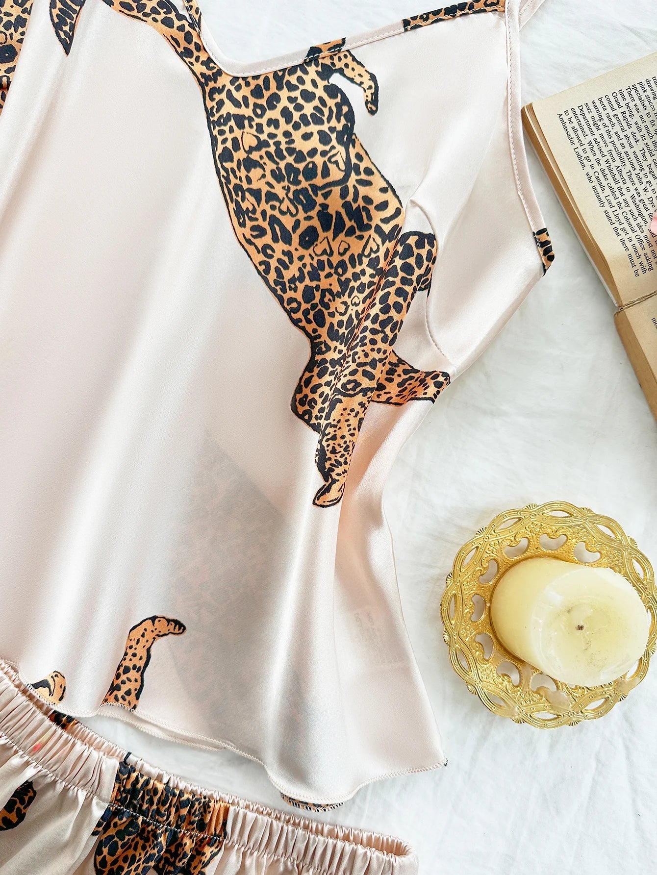 Summer 2-pieces Pink Leopard Printed Pajamas Set for Women Sexy Ice Silk Stain Sleepwear Casual Crop Tops and Shorts Lounge