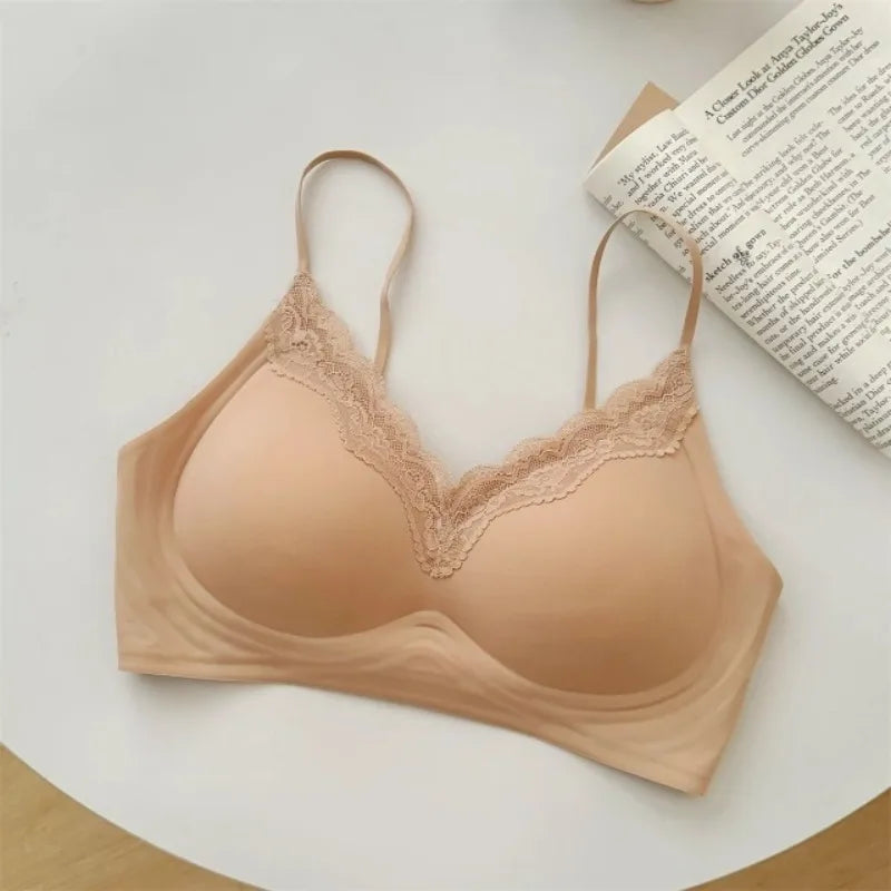 Comic Chest Bra No Underwire European Thin Straps Summer Women Lace Gathering Push Up Seamless Bras Japanese Style Natural Look