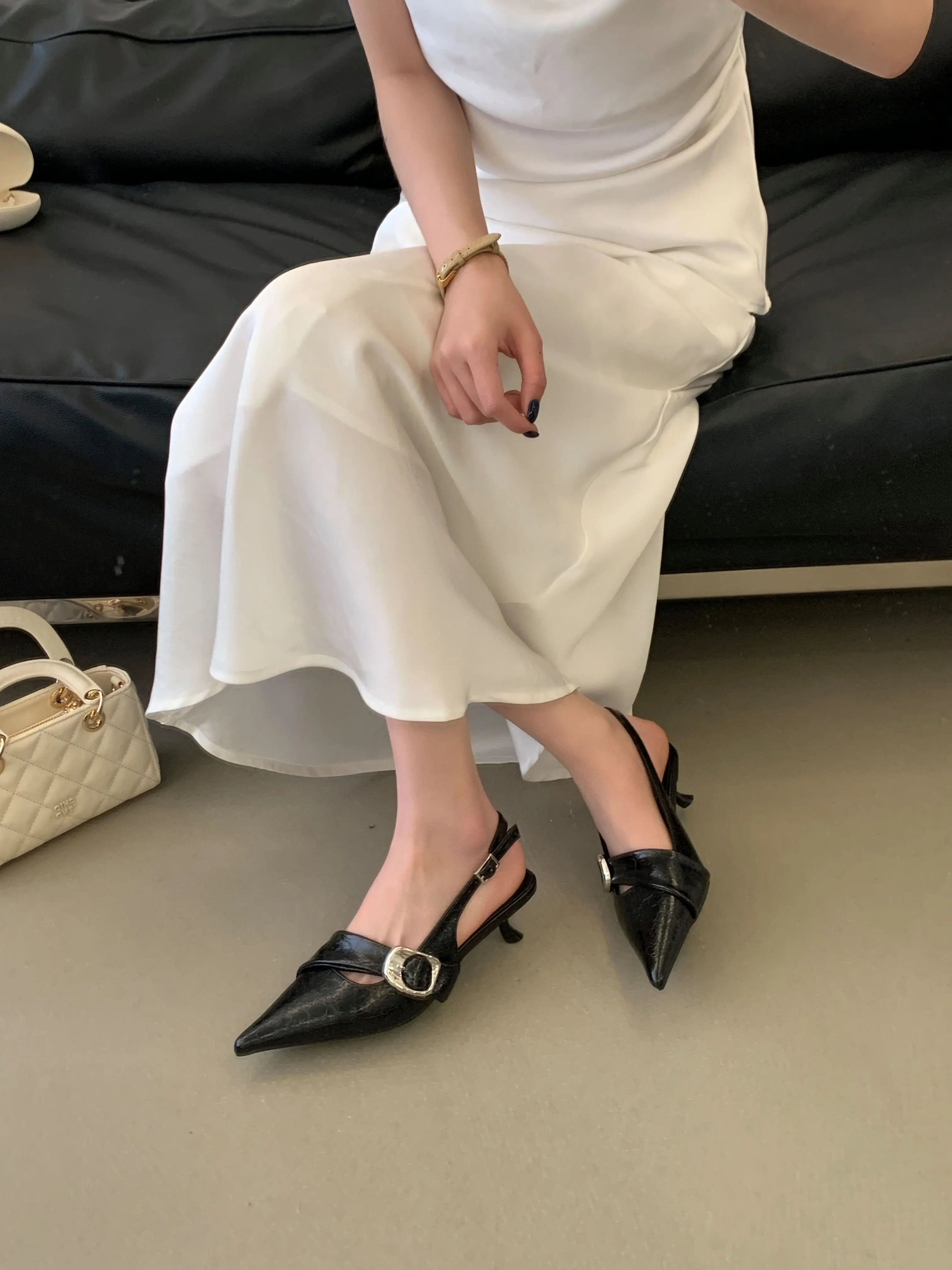White Thin Heeled Sandals 2026 Women's Low-Heeled Shoes With Strap Brown Summer 2026 New Girls Fashion French OL Single Shoes