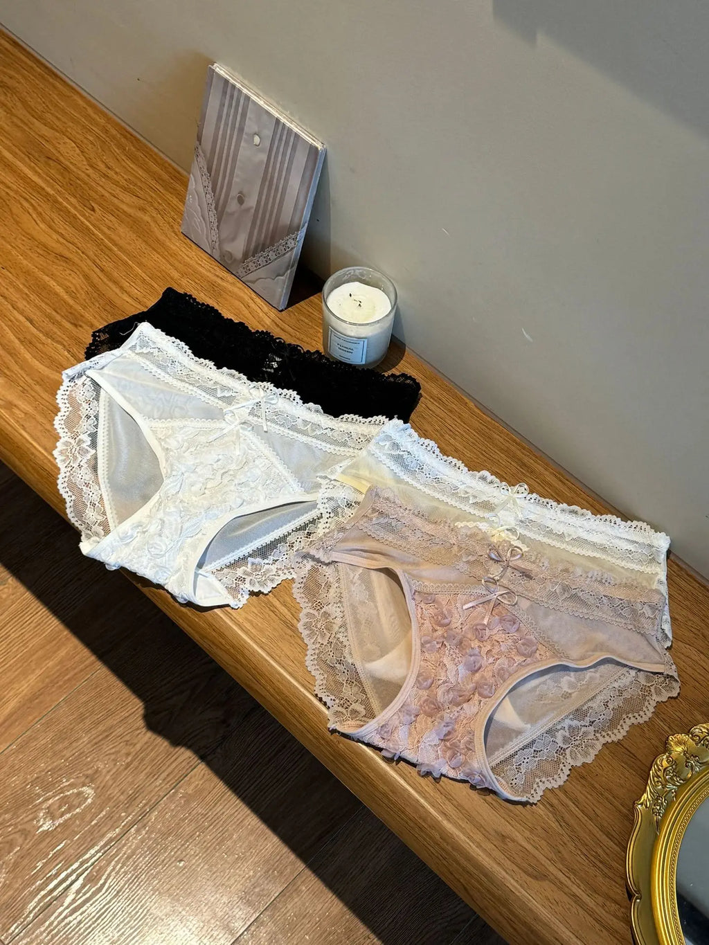 French lace women's underwear, high elasticity, comfortable and breathable, mid-crotch, hip-covering briefs