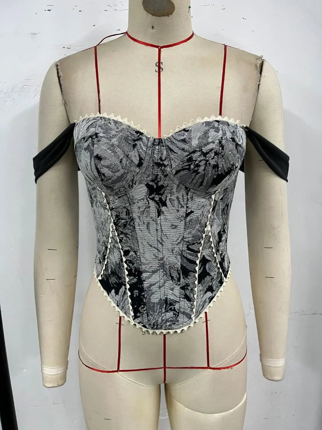 Retro Red Floral Print Corset Tank Top Sexy Back Criss Cross Bandage Bustier Lace Trim Night Club Party Slim Fishbone Camisole
