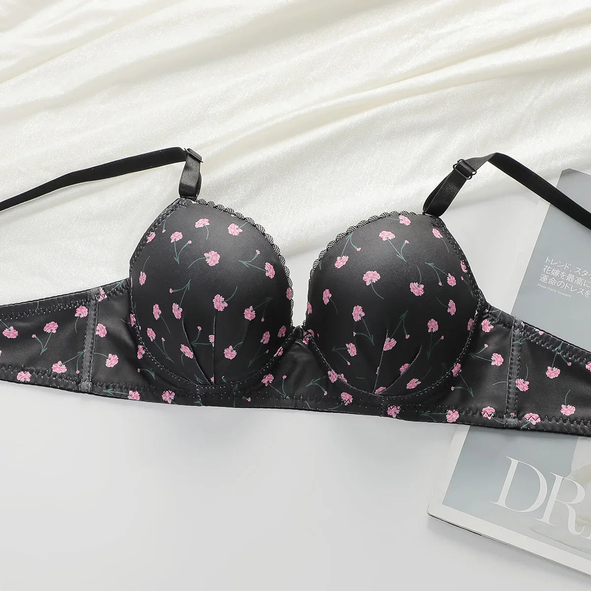 Two Piece Women Underwear Set With Floral Print Design 3/4 Cup Hood Gathered And Matching Triangle Underwear Sexy Lingerie A2169