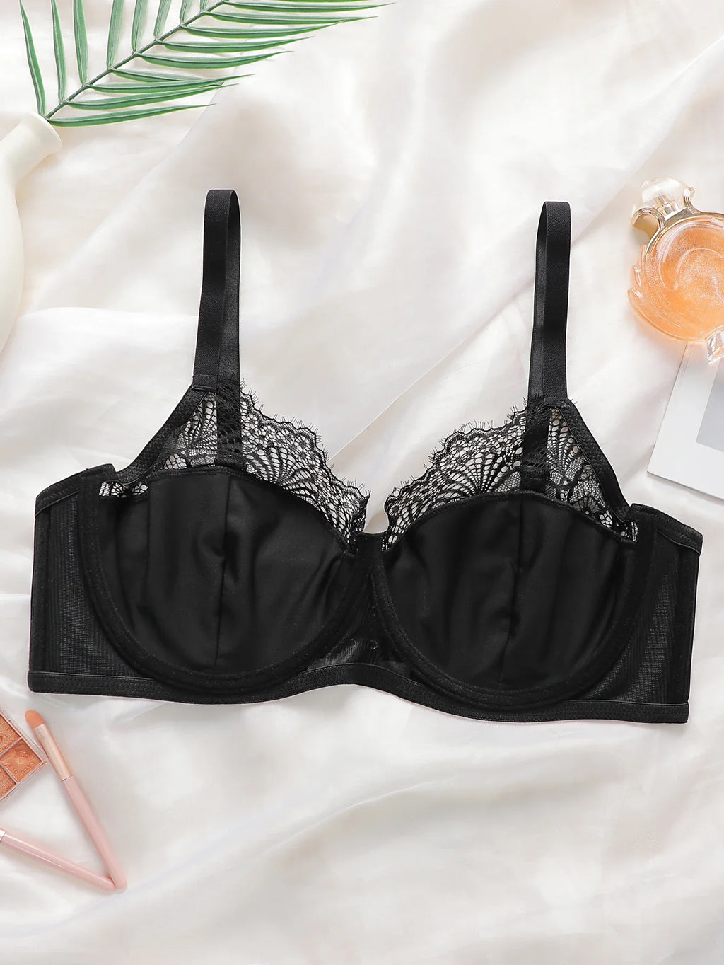 Women's sexy embroidered lace plus size bra with steel rims gathered push up straps adjustable breathable bra MR2555