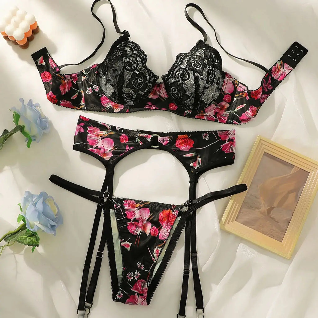 3 pieces of ultra-thin lace sexy lingerie paired with printed bikini with adjustable shoulder straps for a fun outfit A3100
