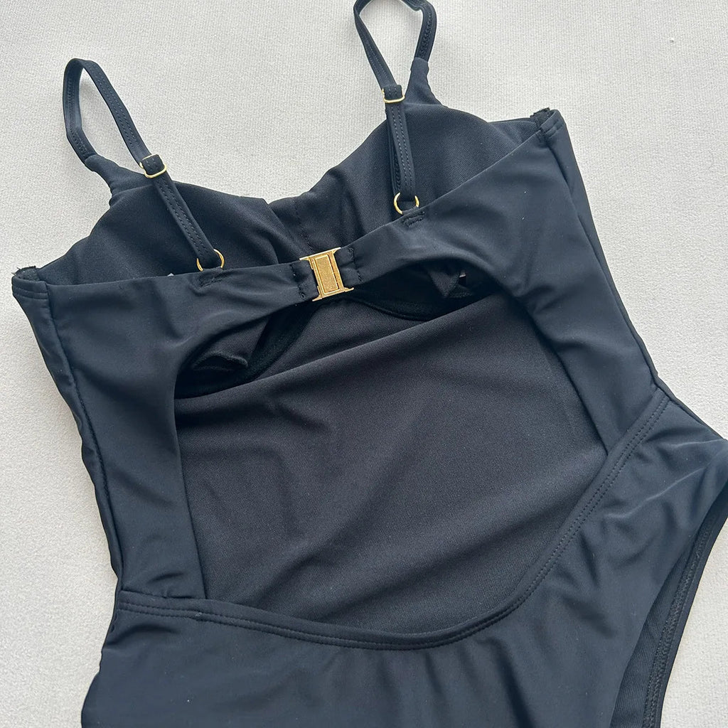 2026 New Women's One Piece Suit Swimwear Sexy Backless Bodysuit Hollow Out Swimsuit Strappy Underwire Bikini Beach Bathing Suit