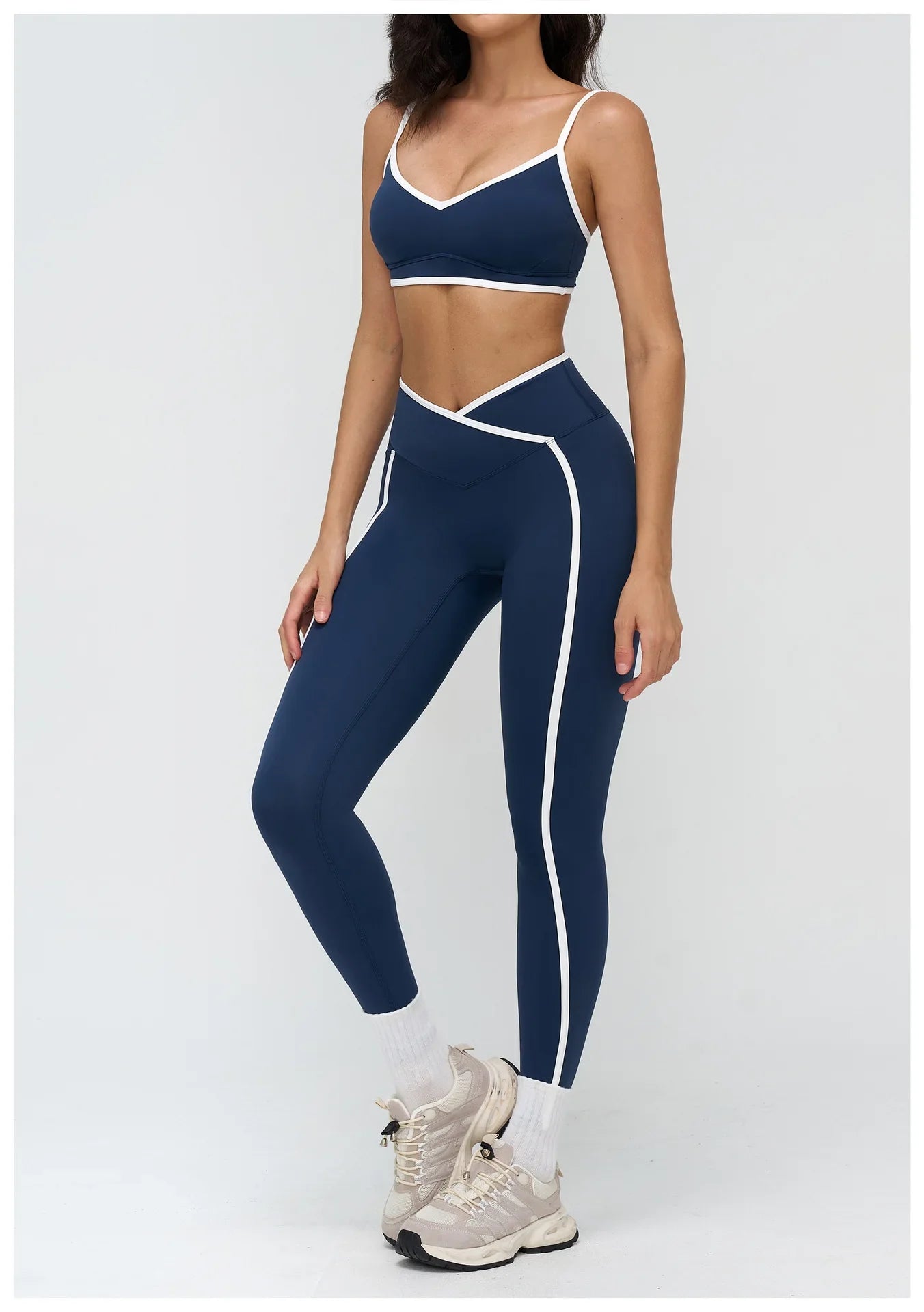 Women Bra Shockproof Gym Top Women Underwear Thin Strap Halter Sports Bras Scrunch Push-up Workout Yoga Tank Tops Women's Clothe