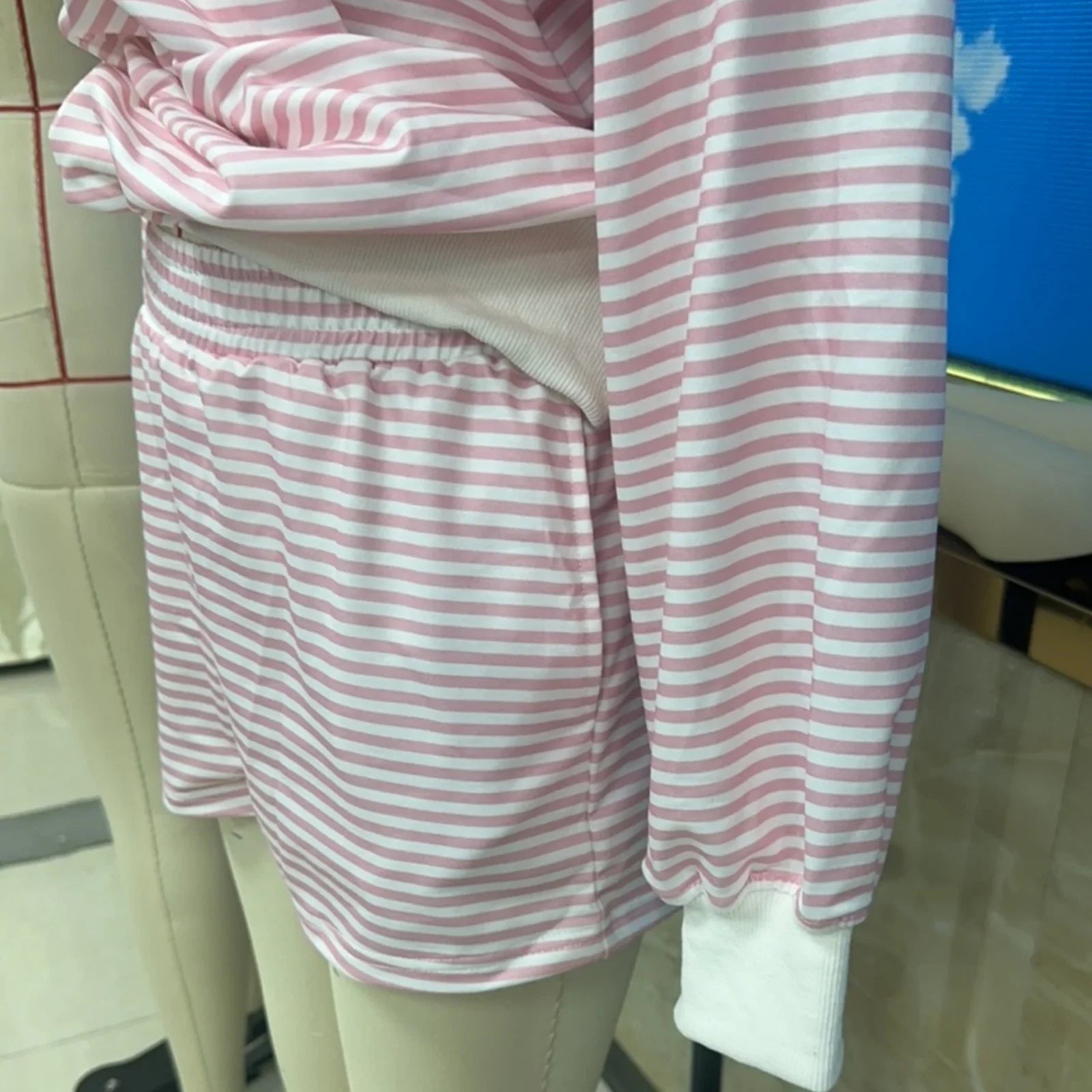 Striped Print Suits for Women Casual Loose Fit Stylish Crew Neck Long Sleeve Tops and Shorts Fall 2 Pcs Set