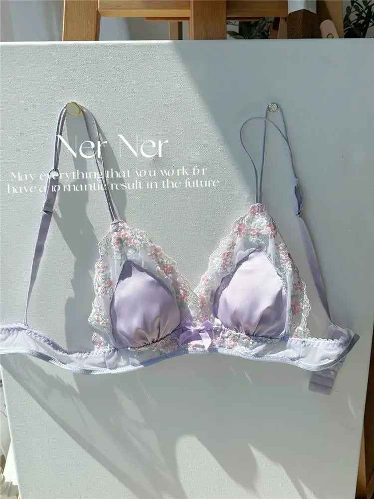 MOYISU Luxury Classic Thin Embroidery Light Luxury Silk French Underwear Sexy Pure Desire Lace Bra Set Small Chest Triangle Cup
