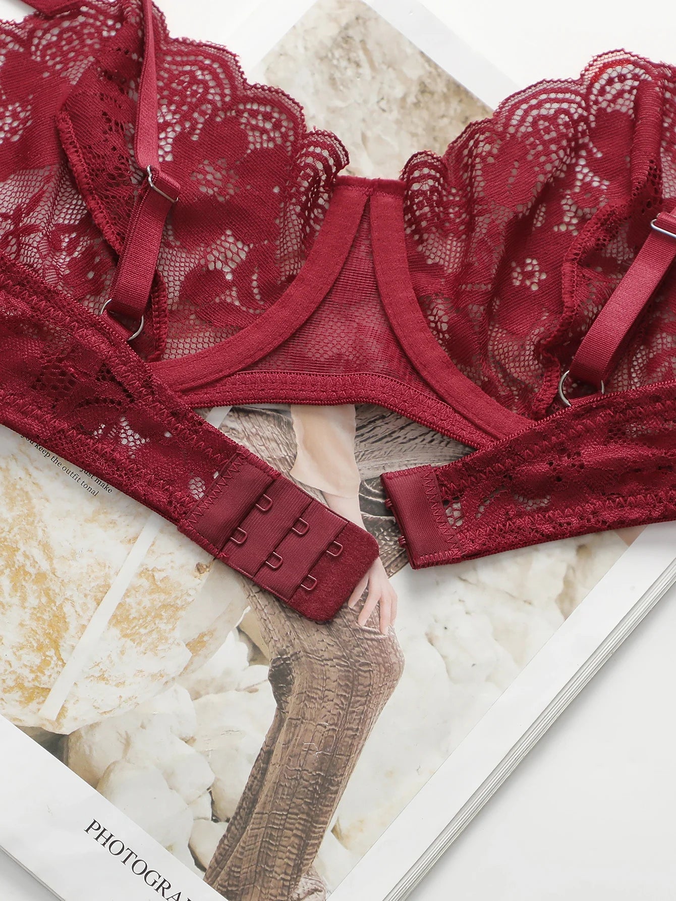 High Quality New Sexy Underwear For Women's Lace Transparent Hollow 3/4 Bra Gathering Steel Ring Push Up Underwear Set HR2634