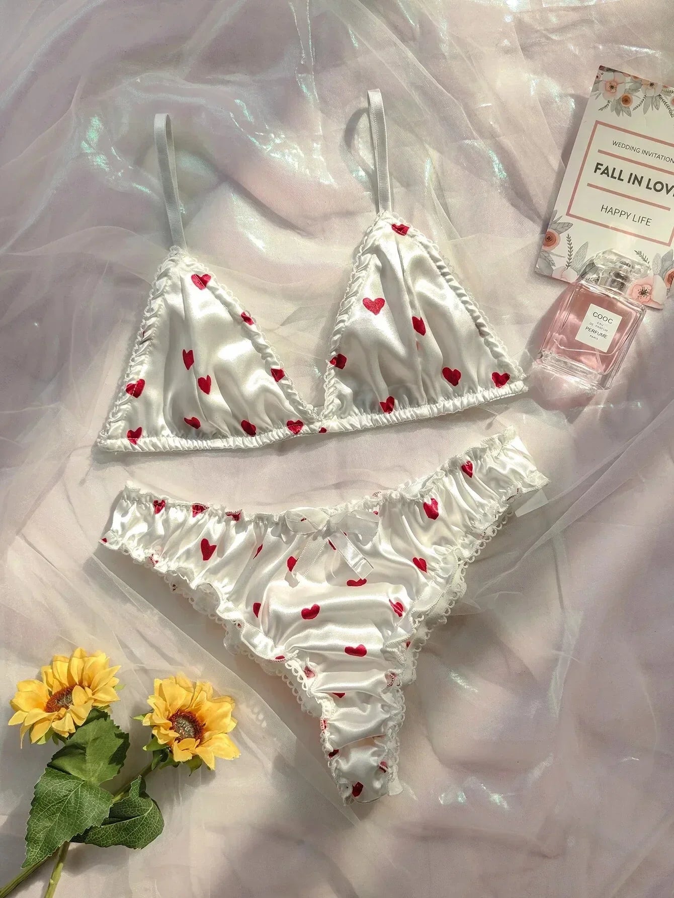 Women's Erotic Lingerie Bra Brief Set Bowknot Sexy Deep V Wire Free Lingerie Underwear Two Piece Female Cute Pajamas Kitts Suit