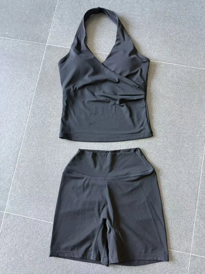 Women's Seamless Yoga Fitness Sets Sports Halter Neck Backless Vest Hip-lifting Slim Fit Shorts Suits Running Workout Gym Sets