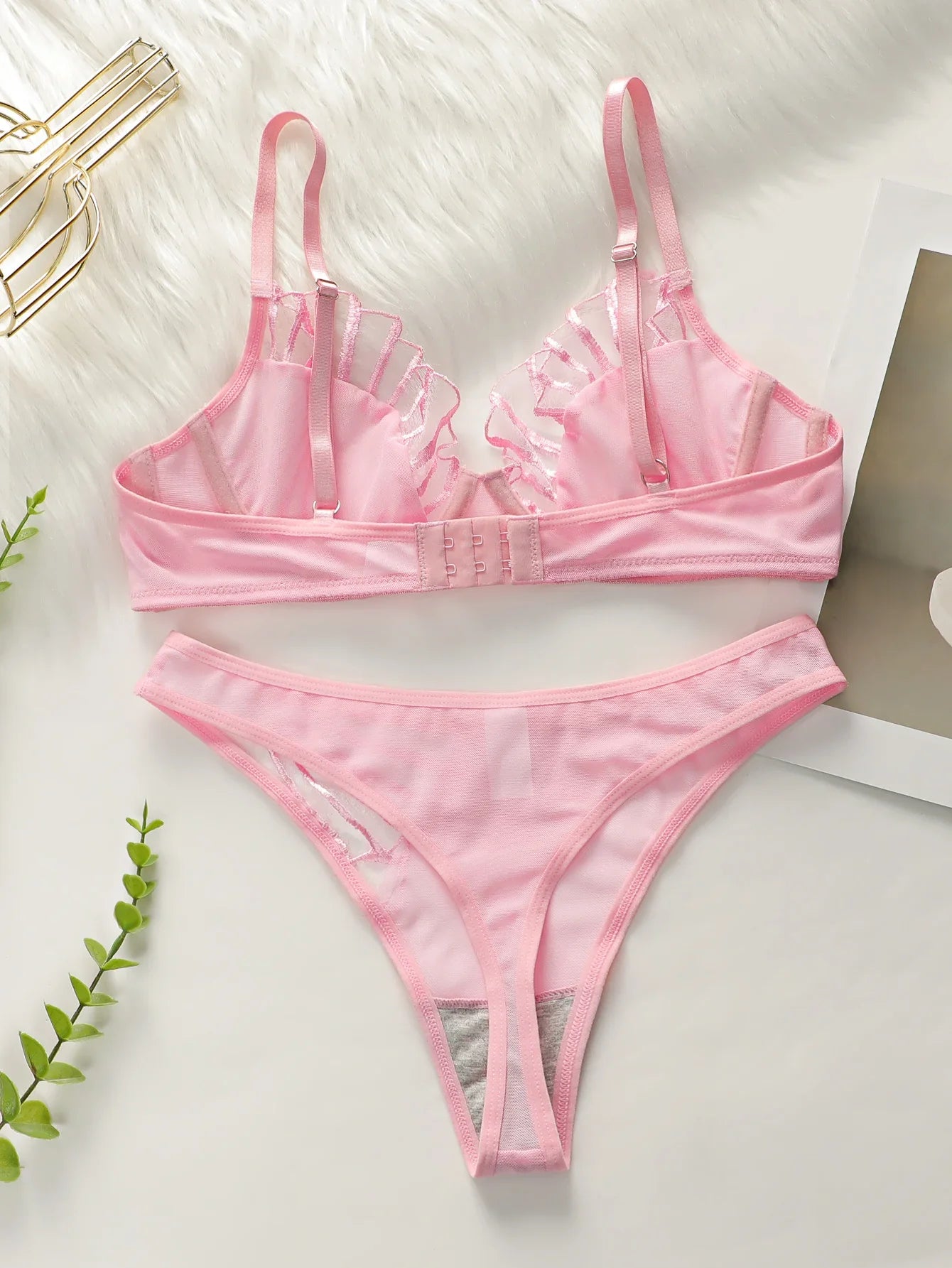 New Design High-Quality Lingerie Set With Sexy butterfly Line Mesh Plicing Women's Underwear Push Up Bra 2 Pieces YS2417