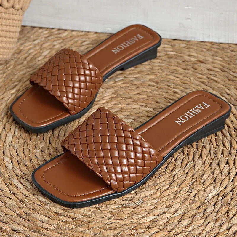 Classic Plus Size Woven Slippers for Women Summer Square Toe Low Heel Slides Sandals Woman Outdoor Pu Leather Beach Flip Flops