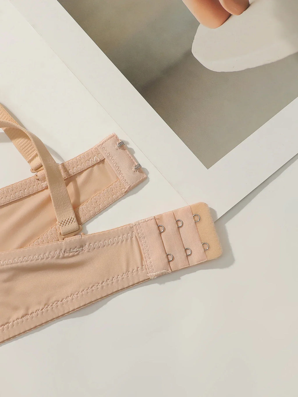 solid color daily 2-piece women's underwear set 3/4 cup paired with sexy thongs simple and comfortable Lingerie B2087