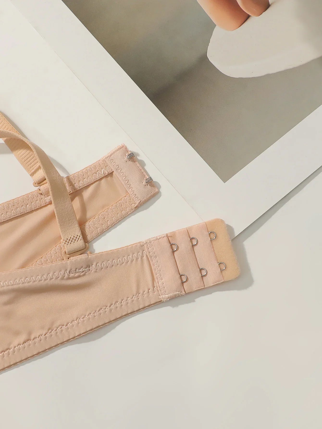 solid color daily 2-piece women's underwear set 3/4 cup paired with sexy thongs simple and comfortable Lingerie B2087