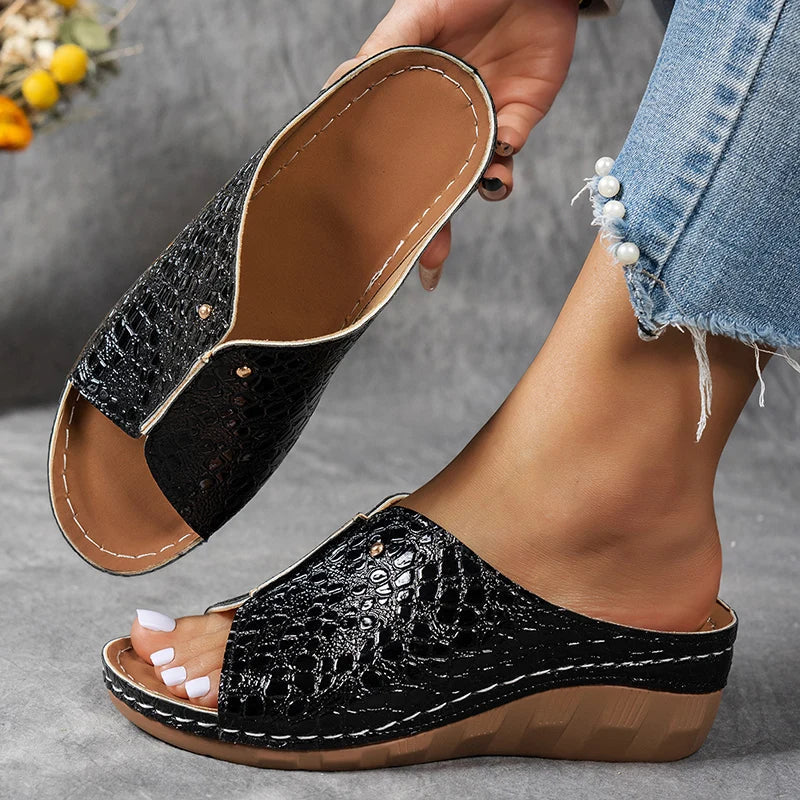 Gold Snake Pattern Wedges Sandals Women Lightweight Thick Sole Platform Slippers Woman Plus Size Non Slip Beach Sandalias Mujer