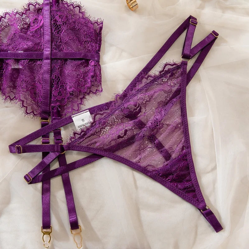 Toucheart Sexy Lingerie Suit for Women Lace Patchwork Halter Bra Set Solid Color Sexy Mesh See-through Garters Underwear Set New