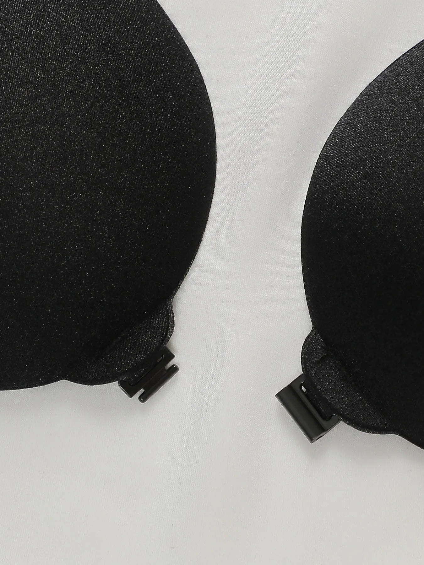 Dolphin front buckle European and American breathable invisible silicone anti sagging bra gathering and lifting chest patch