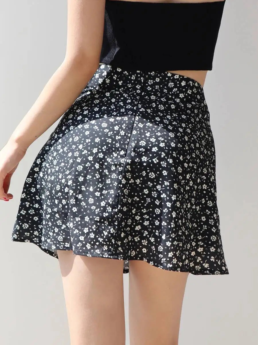 2026 Summer New Retro Vacation Style Small Floral Half Skirt High Waisted Wrap Buttocks Elegant Sweet Slim Short Skirt 06AH