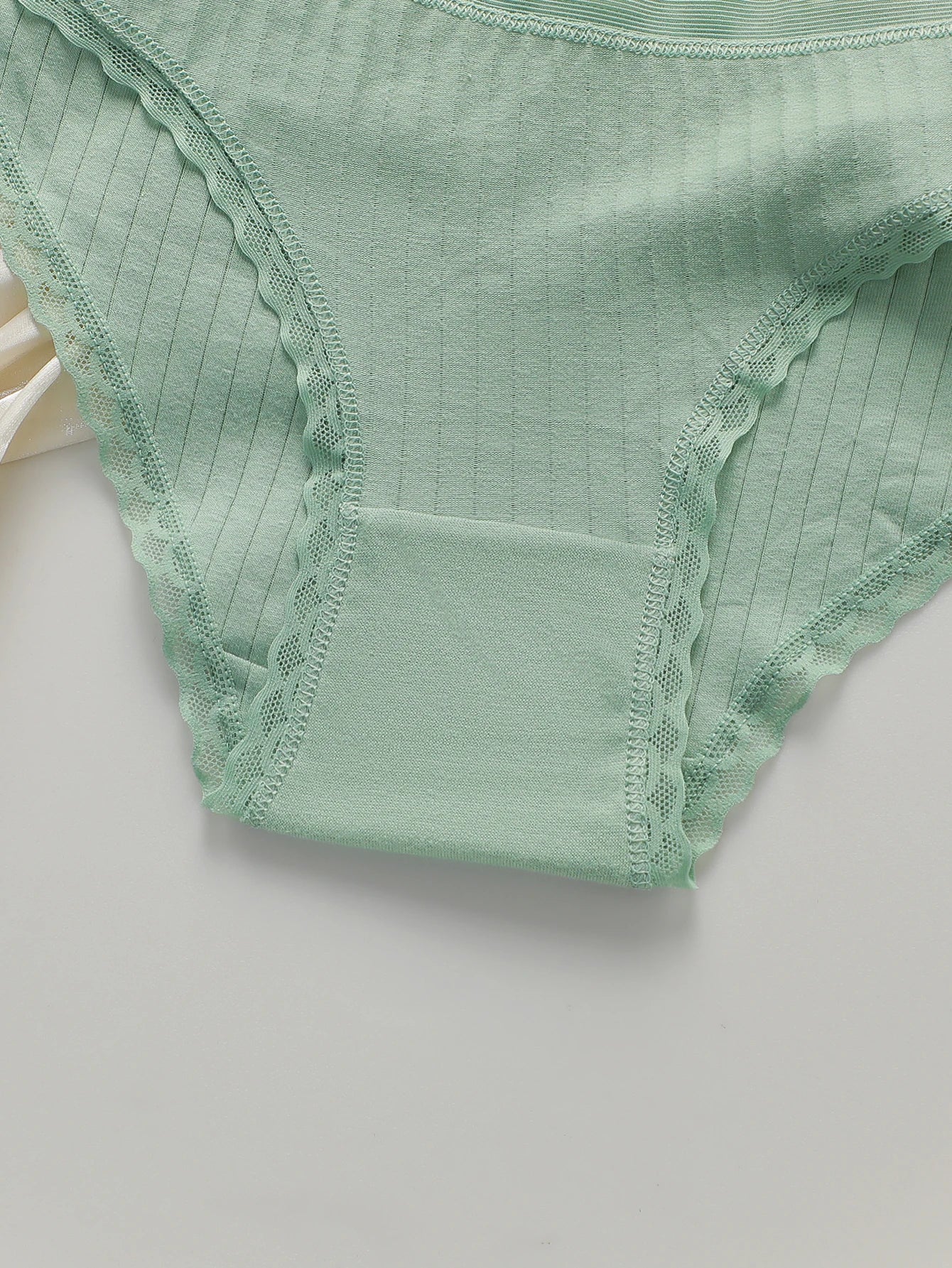 Women Ribbed Cotton Briefs Lace Trim Mid Waist Panties Soft Breathable Rhinestone Star Decor Ladies Daily Basic Underwear W134