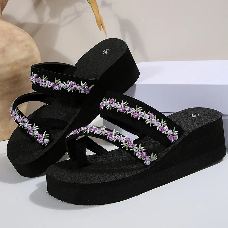 2025 Thick Bottom Clip Toe Slippers for Women Fashion Floral Fabric Wedge Sandals Woman Summer Eva Wear-Resistant Slides Female