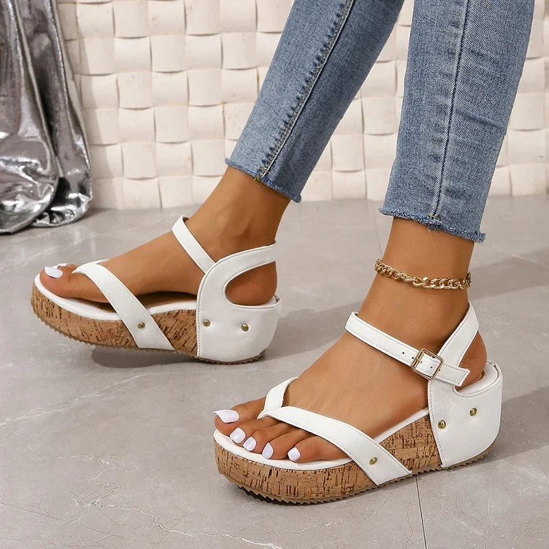 Chunky Platform Clip-Toe Sandals for Women Summer Rivet High Heel Sandal for Ladies Fashion Outdoor Anti-Slip Sandalias Mujer