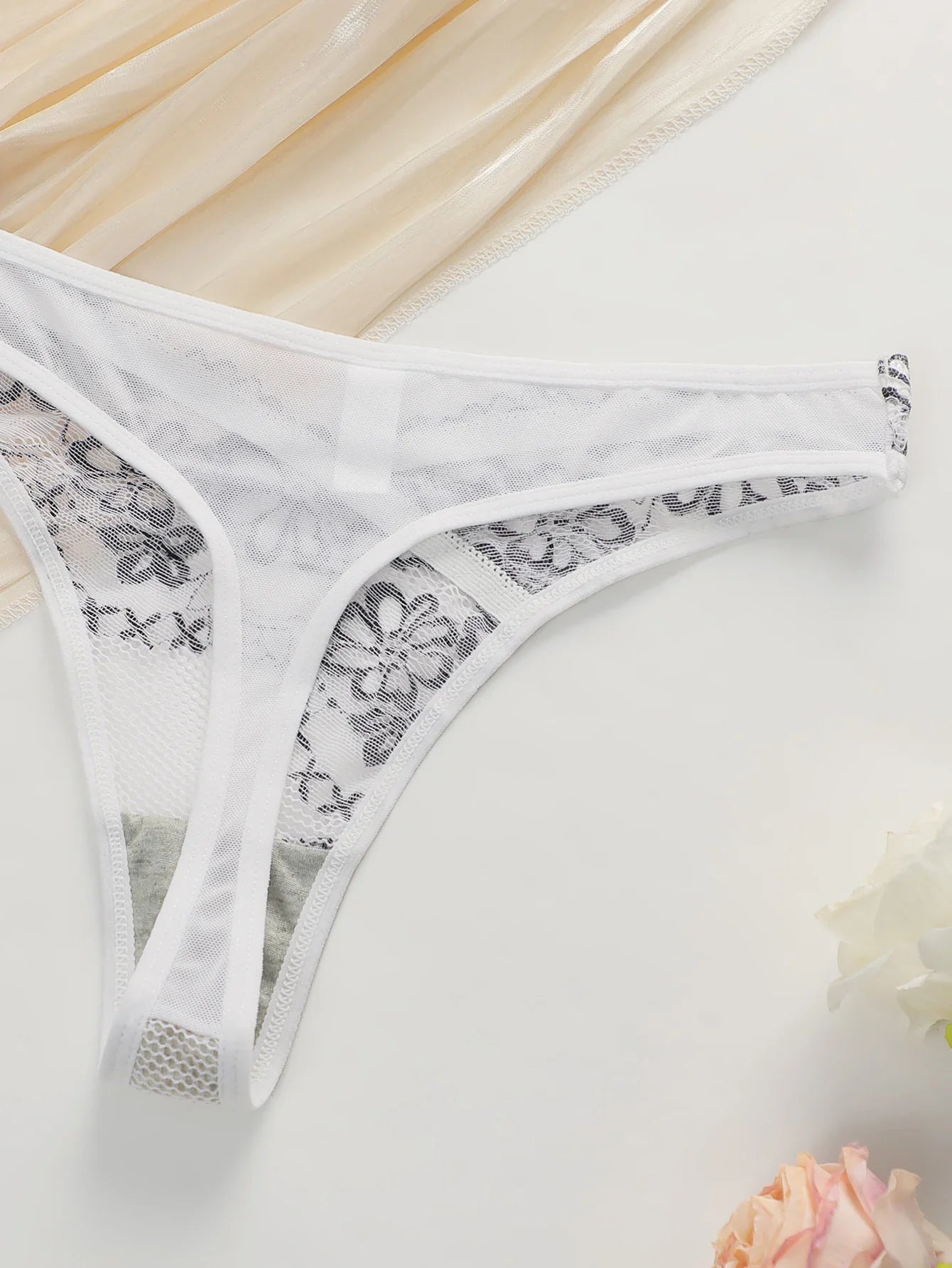 Women's sexy embroidered floral underwear with no trace low waist easy to wash and dry close fitting underwear C2591