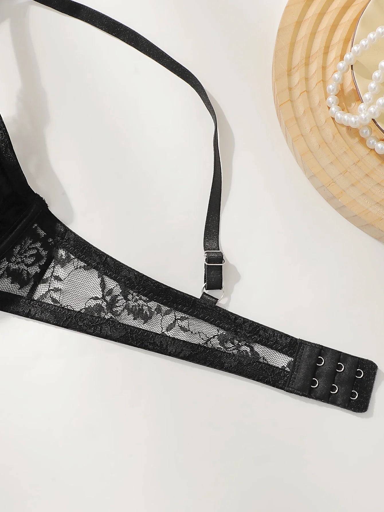 Beautiful fashionable colored strip steel support underwear thin lace semi transparent women's underwear sexy Lingerie HR2635