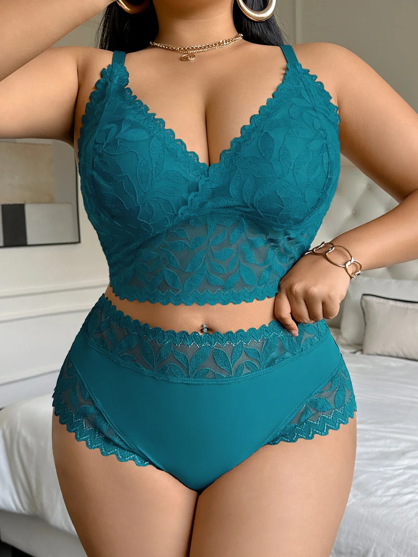 Plus Size Lace Women's Sexy Lingerie Set Soft Wireless Unlined Bra Mesh Spliced Breathable Panties Floral Lace Bra Set