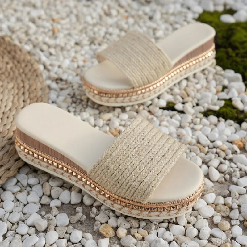 Sexy Fish Mouth Elegant Flat Slippers Summer New Round Headed Comfortable Beach Casual Slippers