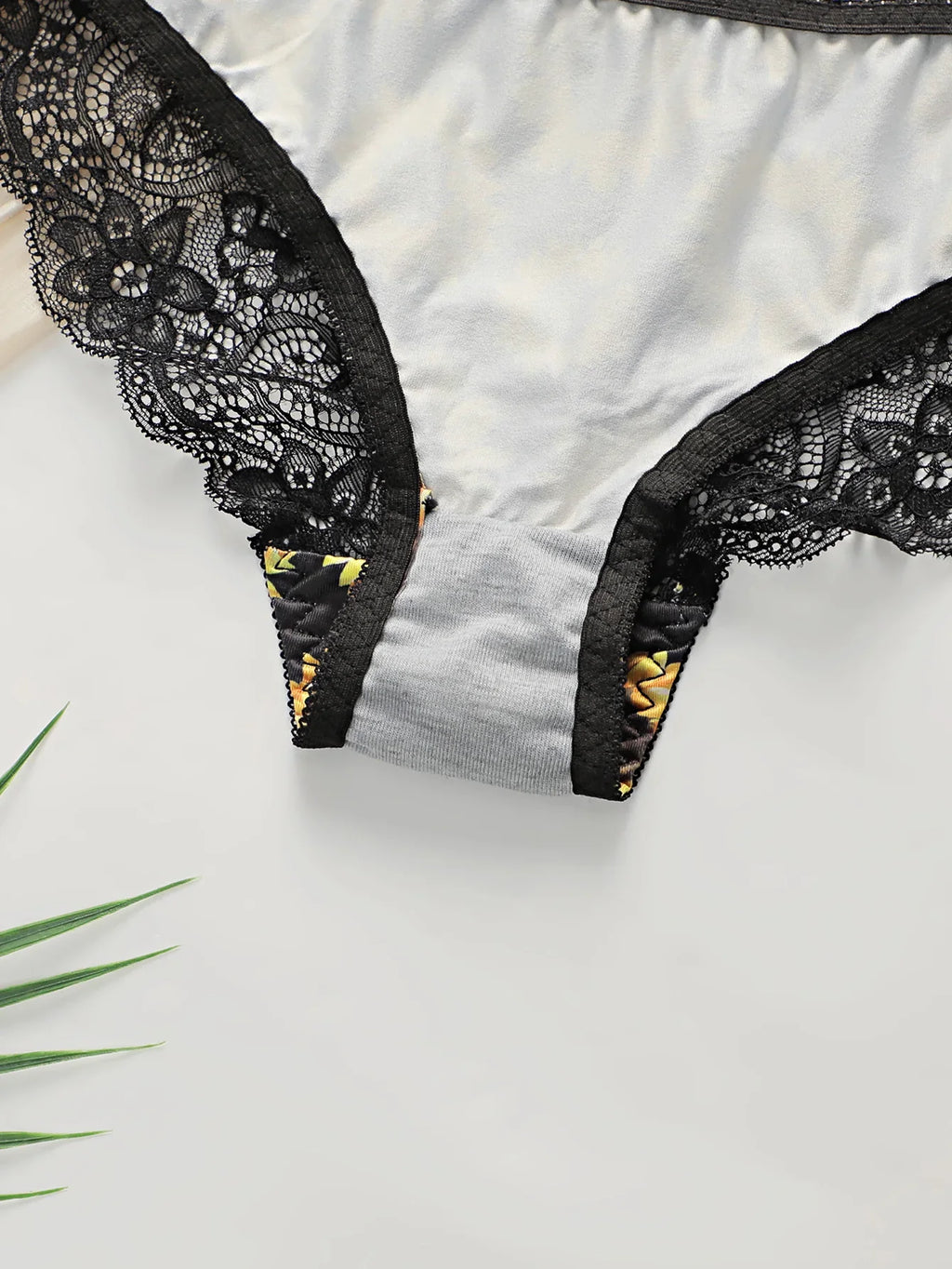 Women's sexy lingerie set with front buckle chrysanthemum pattern and steel ring gathering push up underwear set A3116