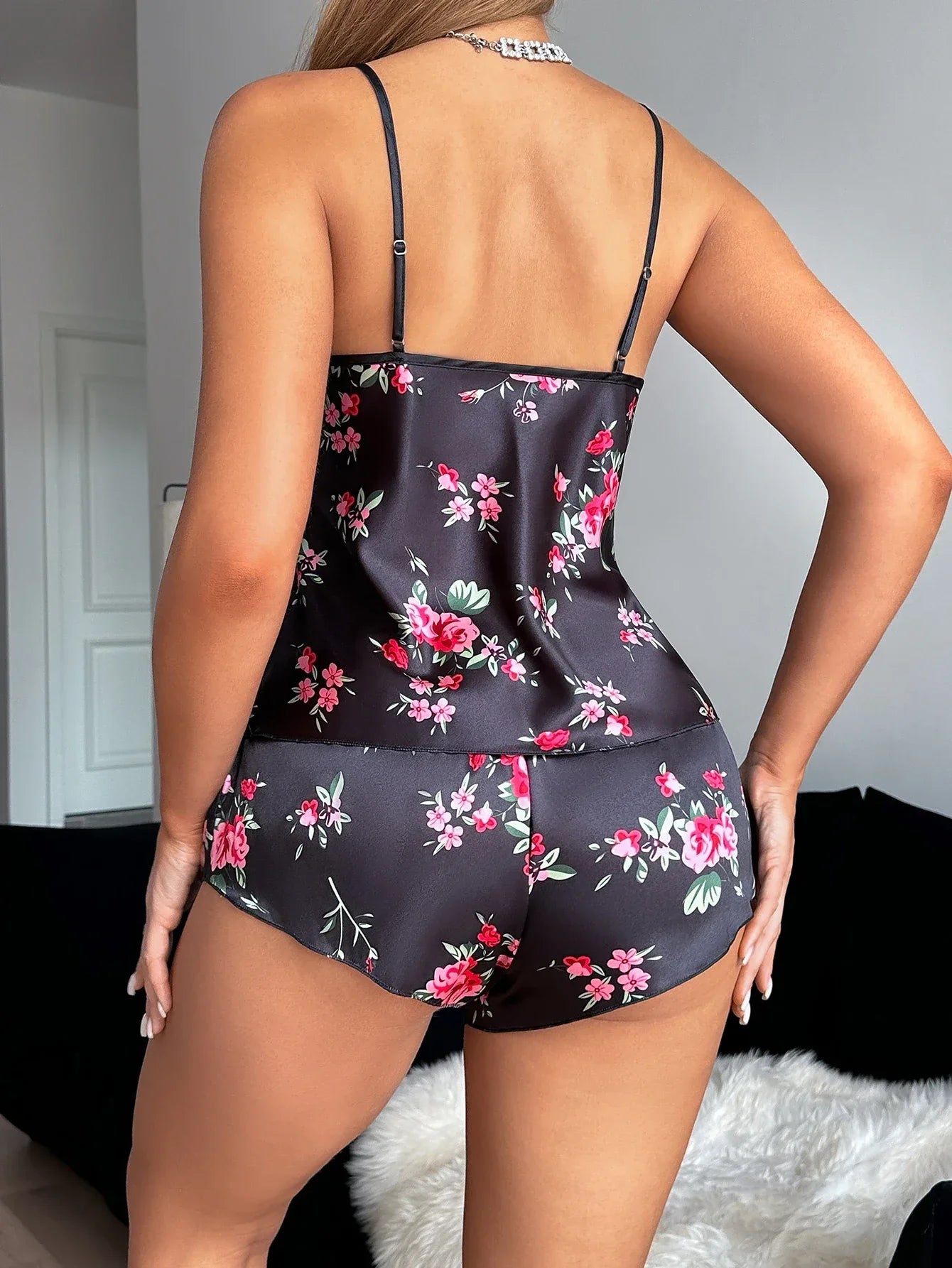 Ice Silk Stain Pajamas Set for Women 2-piece Set V-neck Floral Printed Halter Tops and Shorts Pyjamas Loungewear Sleepwear