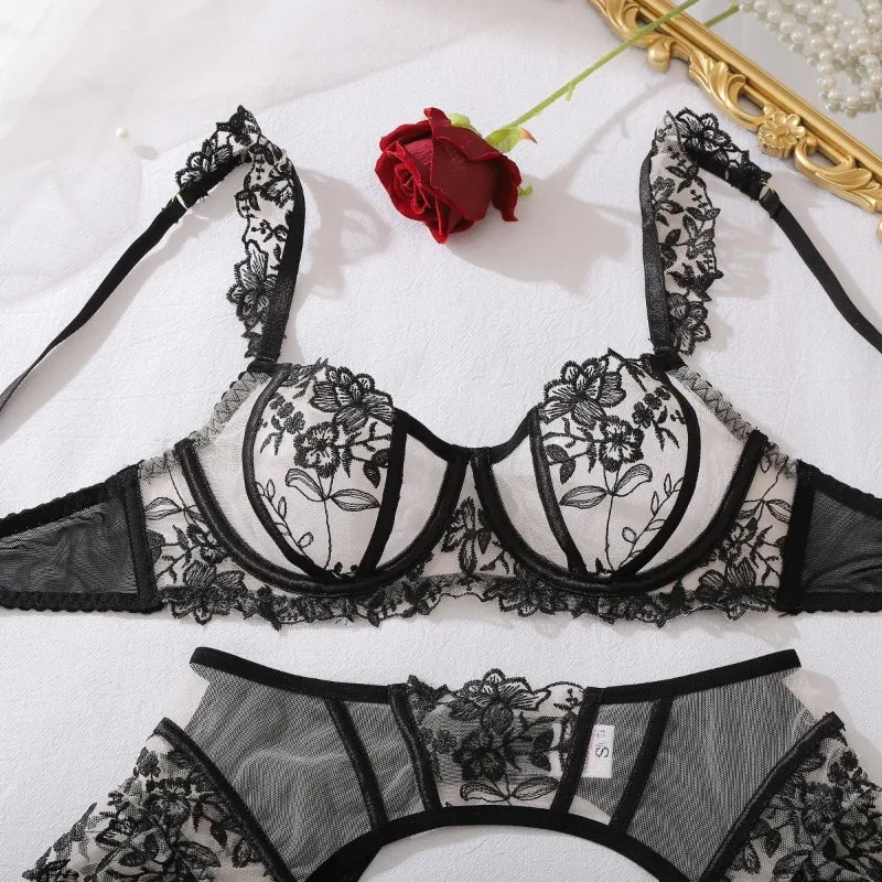 Toucheart Erotic Lingerie Fashion New Floral Embroidered See-through Mesh Body-shaping Women Sexy Underwear Three-piece Hot Set