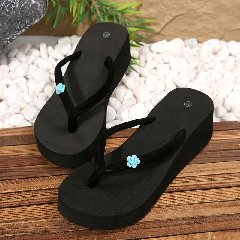 Women's Flower Decor Med Heel Flip Flops Simple Style Black Wedge Clip Toe Slides Woman Summer Outdoor Med Heel Slippers Mujer