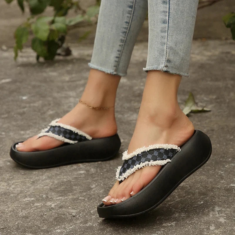 Fashion Design Wedge Heel Flip Flops Women Comfortable Clip Toe Platform Slippers Woman 2026 Printed Thick Bottom Sandals Female