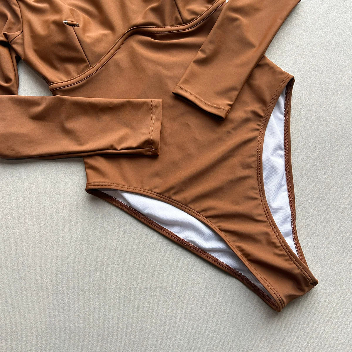 2026 New Fashion Women One-Piece Suit Swimwear Long Sleeve O Neck Bodycon Bathing Suit Femme Underwire Padded Bodysuit Beachwear