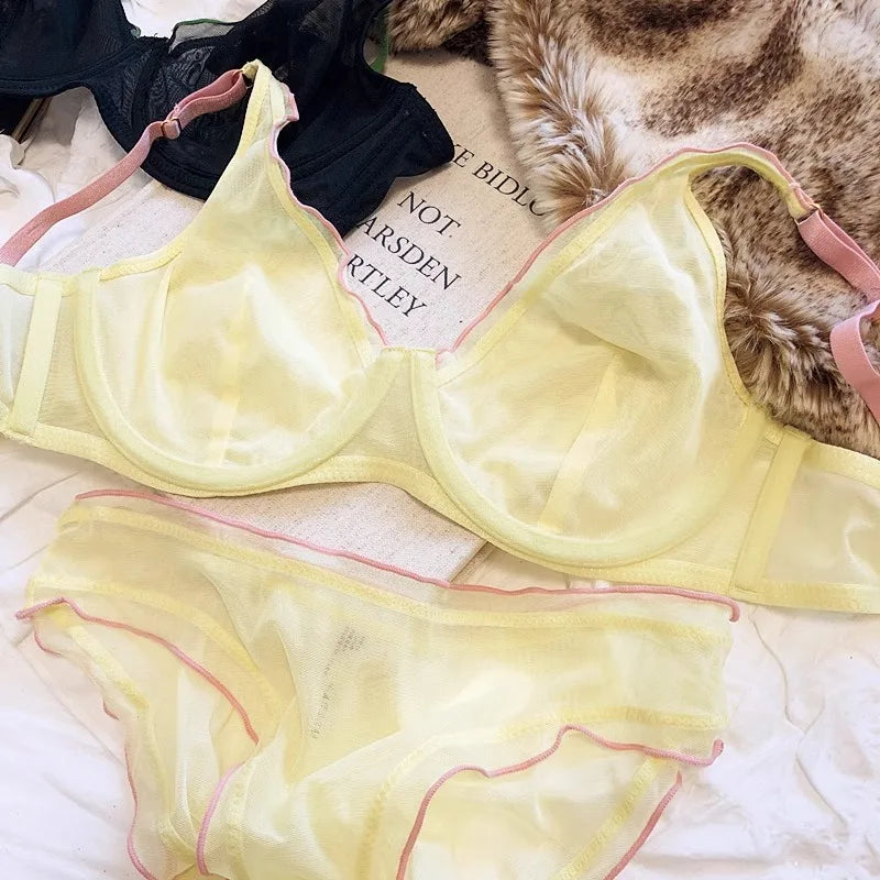 Elegant French Design Minimizer Bra Fashion Triangle Cups Structural Support Ultra Thin Soft Mesh Lingerie Set MOYISU Sexy Tushy
