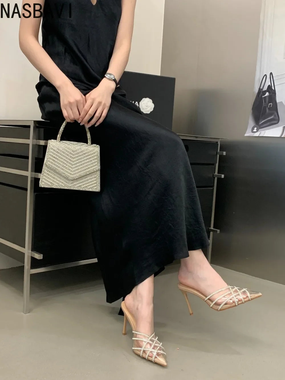 French Summer CRYSTAL PVC Transparent Pointed Toe Women Slippers Pumps Mules Shoes Elegant Thin High Heels Banquet Party Sandals