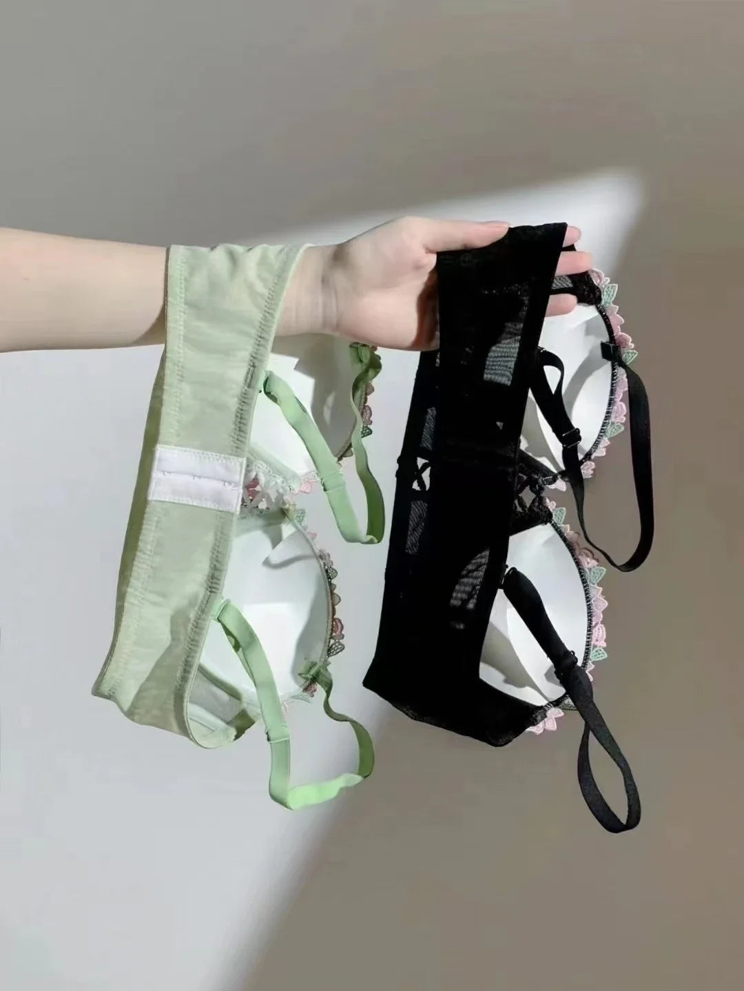MOYISU London Anime Bralette - Delicate Wireless Bra for Set Teens, Japanese Summer Underwear Small Bust Close-Fit Subtle Allure
