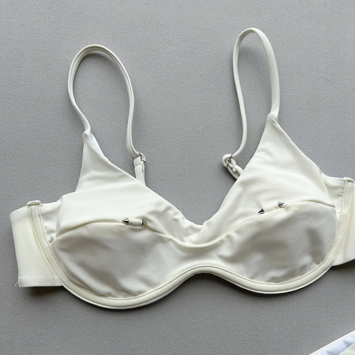 2026 New Women's Underwire Bikini Set Solid Color Strappy Swimsuit Rivet Decor Micro Bikini Sexy Backless Bathing Suit Beachwear