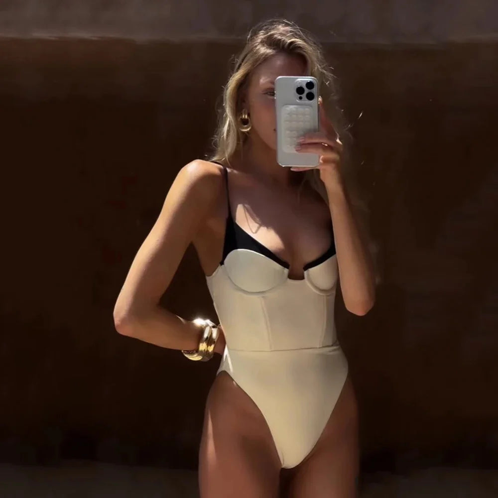 One Piece Swimsuit 2024 New Swimwear Black White Women Bathing Suit Beachwear Vintage Retro Monokini Swim Maillot de bain